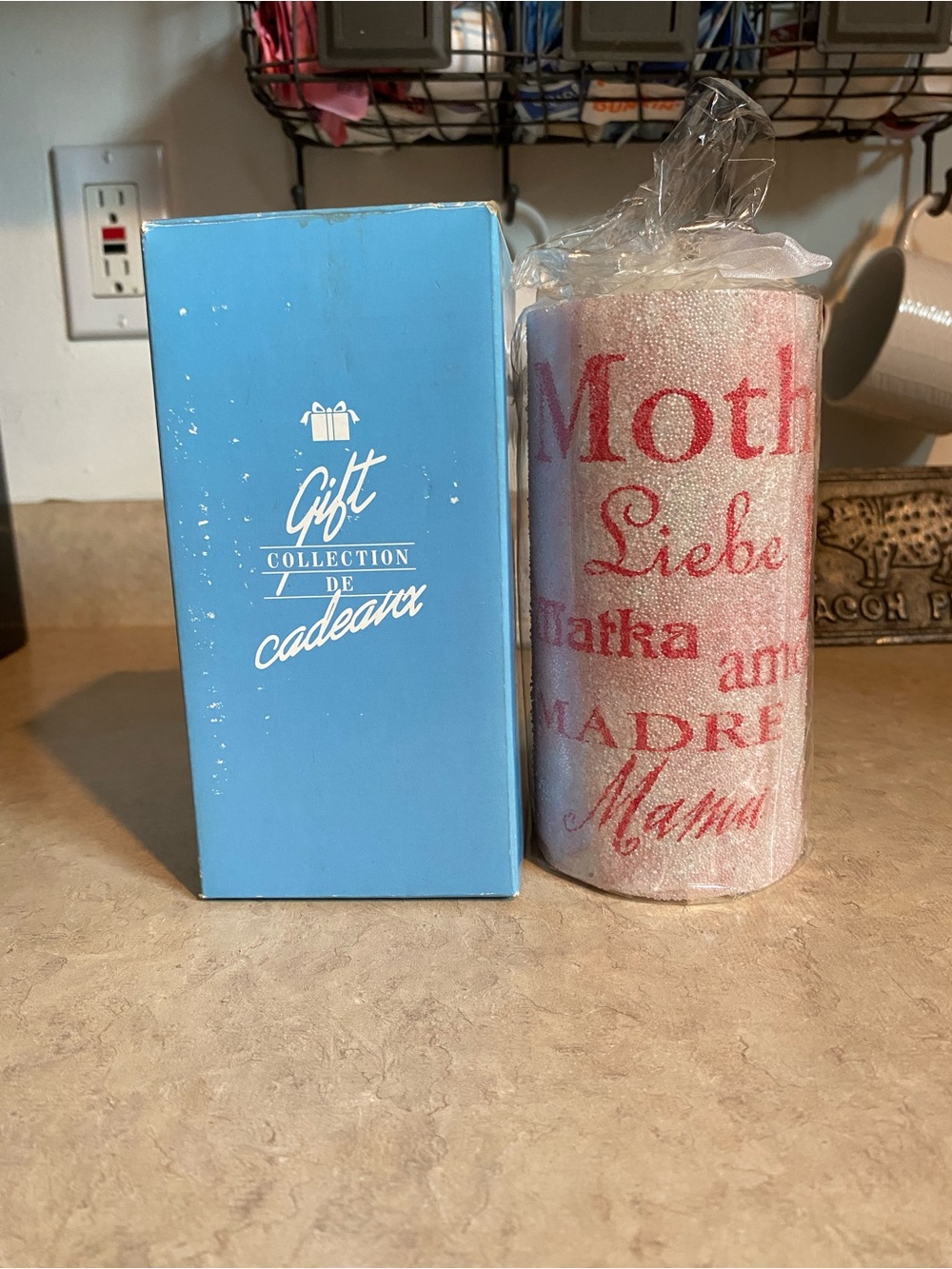 New Vintage Avon “Mother In Any Language Spells Love" pillar candle Mom Gift